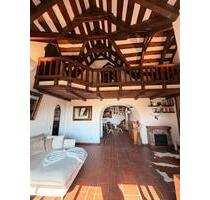 Einzigartiges mediterranes Maisonette-Schloss ➡️ provisionsfrei - Kirchheim bei München