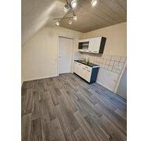 kleine 35 m² Dachgeschoss Wohnung - Frankenthal (Pfalz)