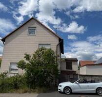 Haus einfach älter Reperaturbedürftig in Oberschwarzach