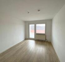 Schöne 3-Raum-Wohnung mit Balkon und herrlichem Blick über Elsterberg