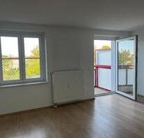3 Raum Wohnung in ruhiger Lage 3. OG links mit Balkon - Freiberg