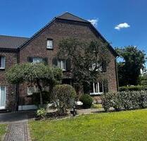 Wohnen mit Seele: Denkmalgeschützte Traumwohnung mit Terrasse & Garage - Duisburg Rheinhausen