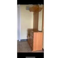 Dachgeschosswohnung - 600,00 EUR Kaltmiete, ca.  35,00 m² in Stuttgart (PLZ: 70499) Stuttgart-West