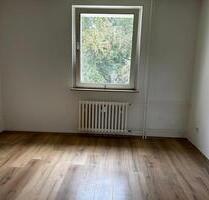 Geräumig wohnen auf 3 Zimmer! - 400,00 EUR Kaltmiete, in Essen (PLZ: 45307) Stadtbezirk VII