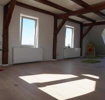 ****schöne helle sonnige große 5 Zimmerwohnung auf 2 Ebenen im OG - Altenstadt