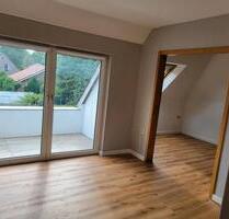 Oberwohnung 2 Zimmer, Küche, Bad, Balkon - Uplengen