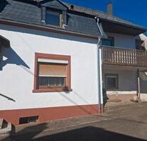 freistehendes Wohnhaus in Losheim-Scheiden mit großem Garten - Losheim am See