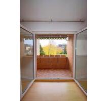 Schöne 2-Zimmer-Wohnung mit Balkon & Einbauküche im 3. OG - Mönchengladbach Süd