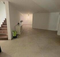 Traumhafte Penthouse-Wohnung mit Skyline-Blick zu vermieten - Oberursel (Taunus)