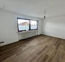 Renovierte2,5-+1Zimmer-Wohnung mit großer Dachterrasse - Duisburg Essenberg