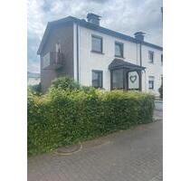Reiheneckhaus zu vermieten - 1.100,00 EUR Kaltmiete, ca.  95,00 m² in Attendorn (PLZ: 57439)