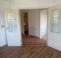 Sehr schöne helle 2,5 Zimmer Wohnung - Vaale