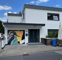 Schönes saniertes freistehendes Haus in Bischofsheim, top Lage!