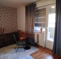 Ruhigen bescheidenes WG zimmer - 500,00 EUR Kaltmiete, ca.  25,00 m² in Berlin (PLZ: 12359) Neukölln