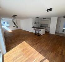 Neuwertige 2,5-Zimmer-Erdgeschosswohnung - Weinstadt