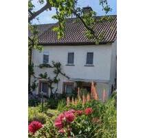 An Handwerker: Charmantes Haus in ruhiger Lage mit Garten - Elfershausen