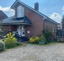 Charmantes Ein-Zweifamilienhaus in Helmste - Fredenbeck