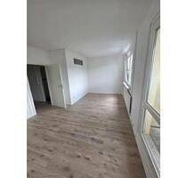 2-Raum Wohnung in Dessau Nord - 400,00 EUR Kaltmiete, ca.  56,80 m² in Dessau-Roßlau (PLZ: 06847)