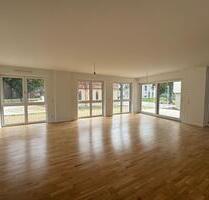 Sonnige 4-Zimmer-Wohnung mit zwei Terrassen - Nürtingen