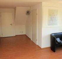 Attraktive Dachgeschoss-Wohnung, ruhige Lage, Stellplatz - Magdeburg