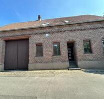 HOFSTELLE BAUERNHAUS 155 QM WOHNFLÄCHE MIT SCHEUNE 92 QM - Grevenbroich Neuenhausen