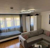 Helle 1-Zimmer-Wohnung mit Balkon & EBK in ruhiger Lage - Neusäß