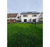 Doppelhaushälfte Neubau zum Verkauf - %prov.frei% - Straßenhaus