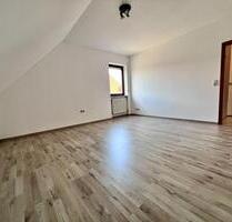 Helle, ruhige 4 Zimmer Dachgeschoss - Wohnung - Volkach