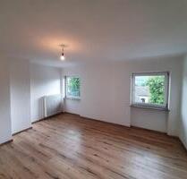 Neu renovierte 4 - Zimmerwohnung - Regen