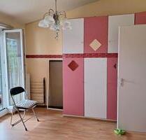 Schönes Zimmer in Frauen-WG frei - Ottobrunn
