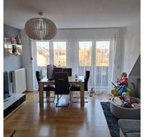 Licht durchflutete, ruhige, 63 qm DG-Wohnung mit Balkon in Düren