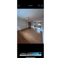 Helle 2,5-Zimmer-Wohnung mit Tageslichtbad - Brühl