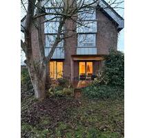 Vier Zimmer, 115 m2, Terrasse, Garten, Keller, 2xStellplatz - Emmerich am Rhein