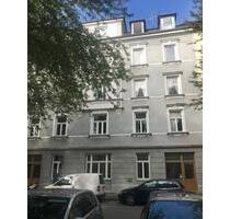 1,5-Zimmer-Dachgeschosswohnung in einem denkmalgeschützten Altbau im beliebten Westend - München Schwanthalerhöhe