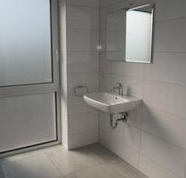 Obergeschosswohnung zu vermieten, Balkon, Aufzug, PV - Westoverledingen