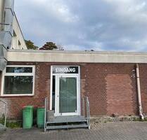 Ladengeschäft in Kiel-Friedrichsort direkt neben REWE