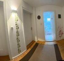 Möblierte 4-Zimmer-Dachgeschosswohnung in Kitzingen - mit WLAN