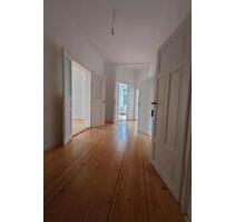Wohnung 100m2, Parkett, Kachelofen, Büro o. Praxis möglich - Dresden Leuben