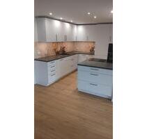 Schöne Erdgeschoss Wohnung, frisch saniert - Unterföhring