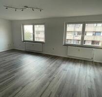 3-Zimmer Wohnung im 4.OG mit Balkon, Kellerraum und Parkplatz - Wilhelmshaven Heppens