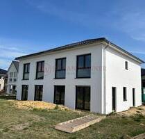 Garßen: Moderne Neubau-Doppelhaushälfte – Erstbezug ab sofort! - Celle Bostel