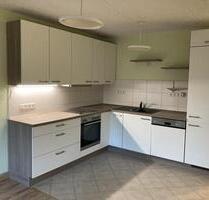 Vollständig renovierte Wohnung mit vier Zimmern sowie Balkon und EBK in EislingenFils - Eislingen (Fils)