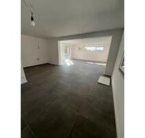 Große Wohnung - 1.400,00 EUR Kaltmiete, in Kraichtal (PLZ: 76703)