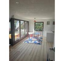 Modernisierte Maisonette-Wohnung mit moderner Küche, zwei Balkone - Ludwigsburg Eglosheim