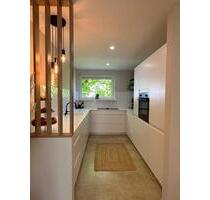 Privat - Modern sanierte 4 Zimmer Wohnung mit eigener Garage! - Bremen Blockland