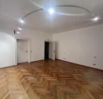 Großzügige sanierte Wohnung Gewerbeeinheit zu vermieten - Neunkirchen