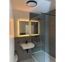 *Modern und saniert* 3- Zi. EG-Wohnung in Altencelle *Balkon*EBK*