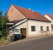 Freistehendes Einfamilienhaus in Ruhiger Lage mit Potenzial - Pfeffelbach