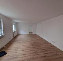Schöne Erdgeschoss-Wohnung mit Garage in Naumburg - Naumburg (Saale)