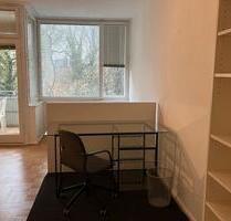 Helles, ruhiges möbliertes Apartment mit Balkon und Parkplatz - Berlin Charlottenburg-Wilmersdorf